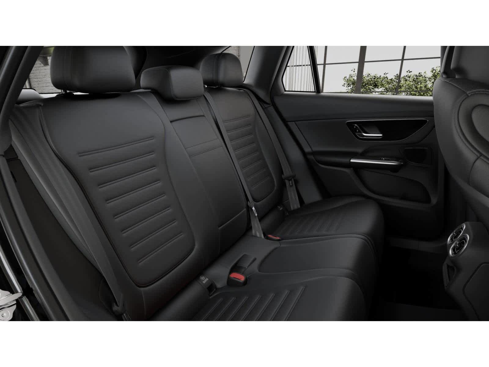 Used 2026 Mercedes-Benz GLC 43 AMG 4MATIC image 4
