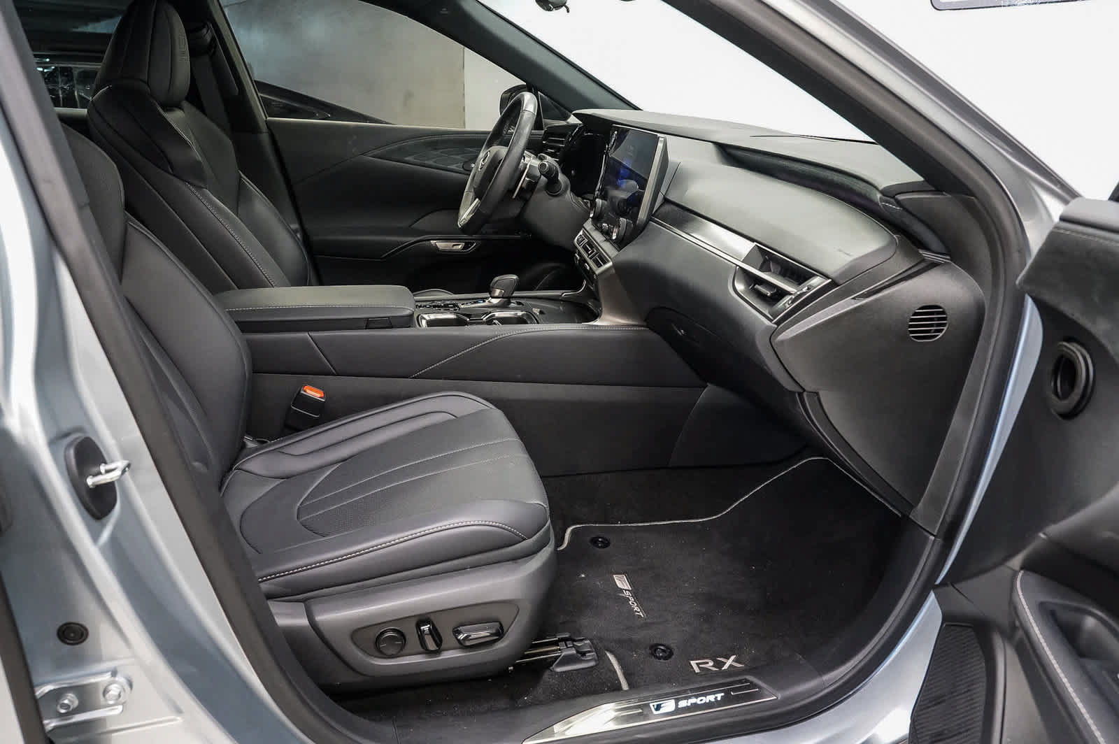 Used 2024 Lexus RX 350 F Sport w/ Convenience Package AWD/4WD image 17