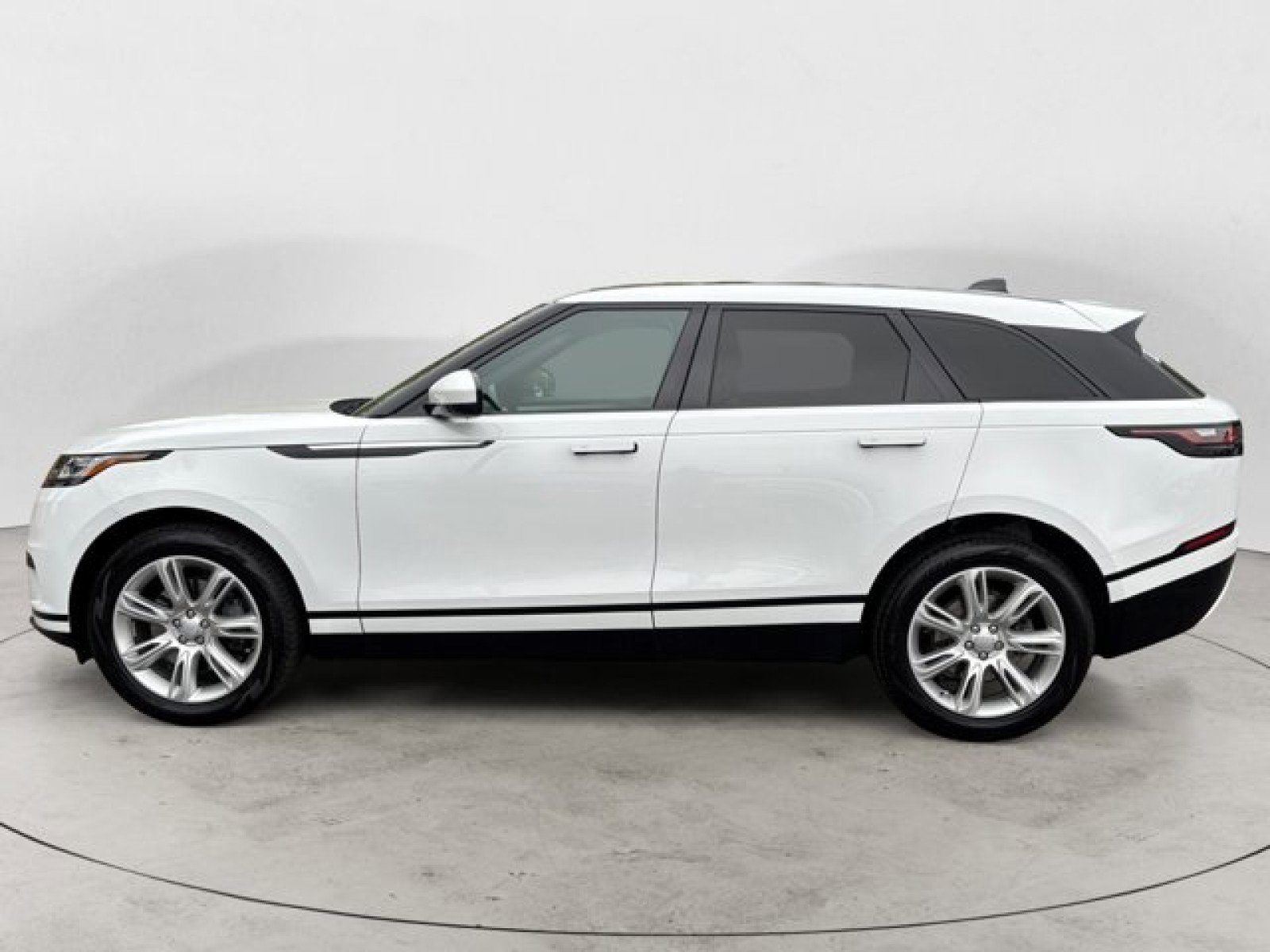 Certified 2022 Land Rover Range Rover Velar S image 7