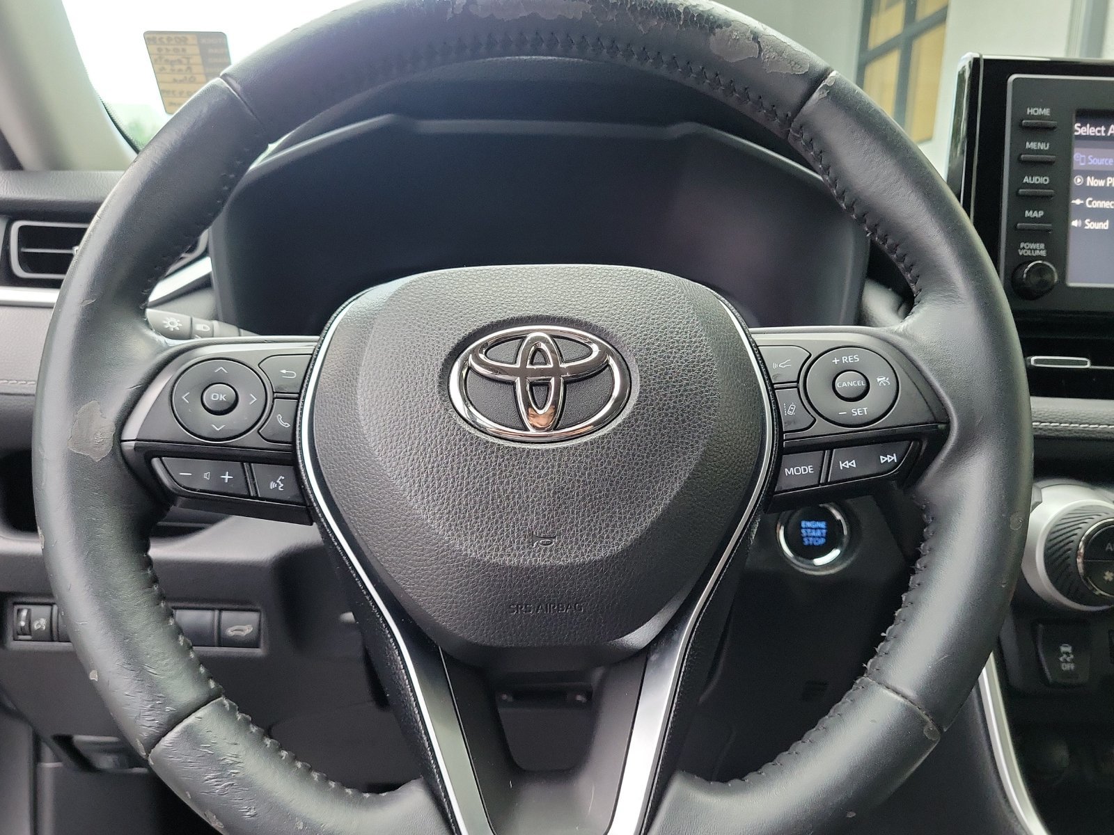 Used 2019 Toyota RAV4 XLE Premium FWD image 22