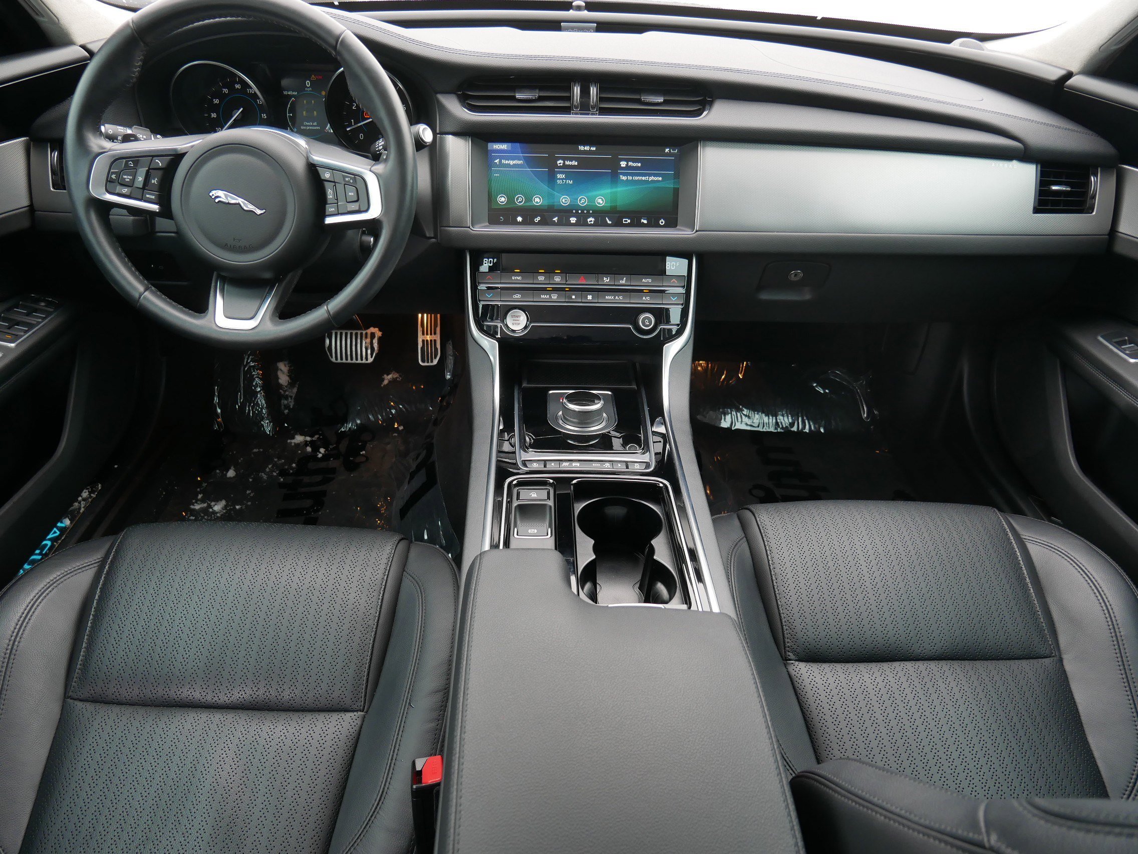 Used 2020 Jaguar XF Prestige image 10