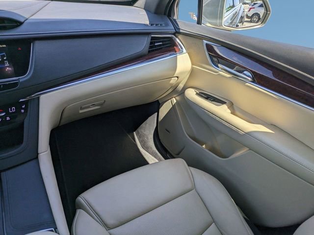 Used 2019 Cadillac XT5 Premium Luxury FWD image 17