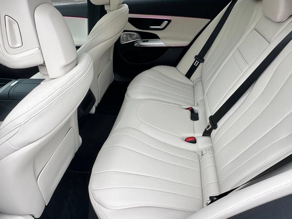 Used 2025 Mercedes-Benz E 450 4MATIC All-Terrain Wagon image 7