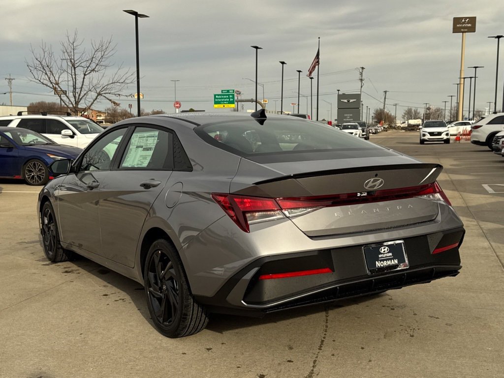 New 2026 Hyundai Elantra Sport image 6