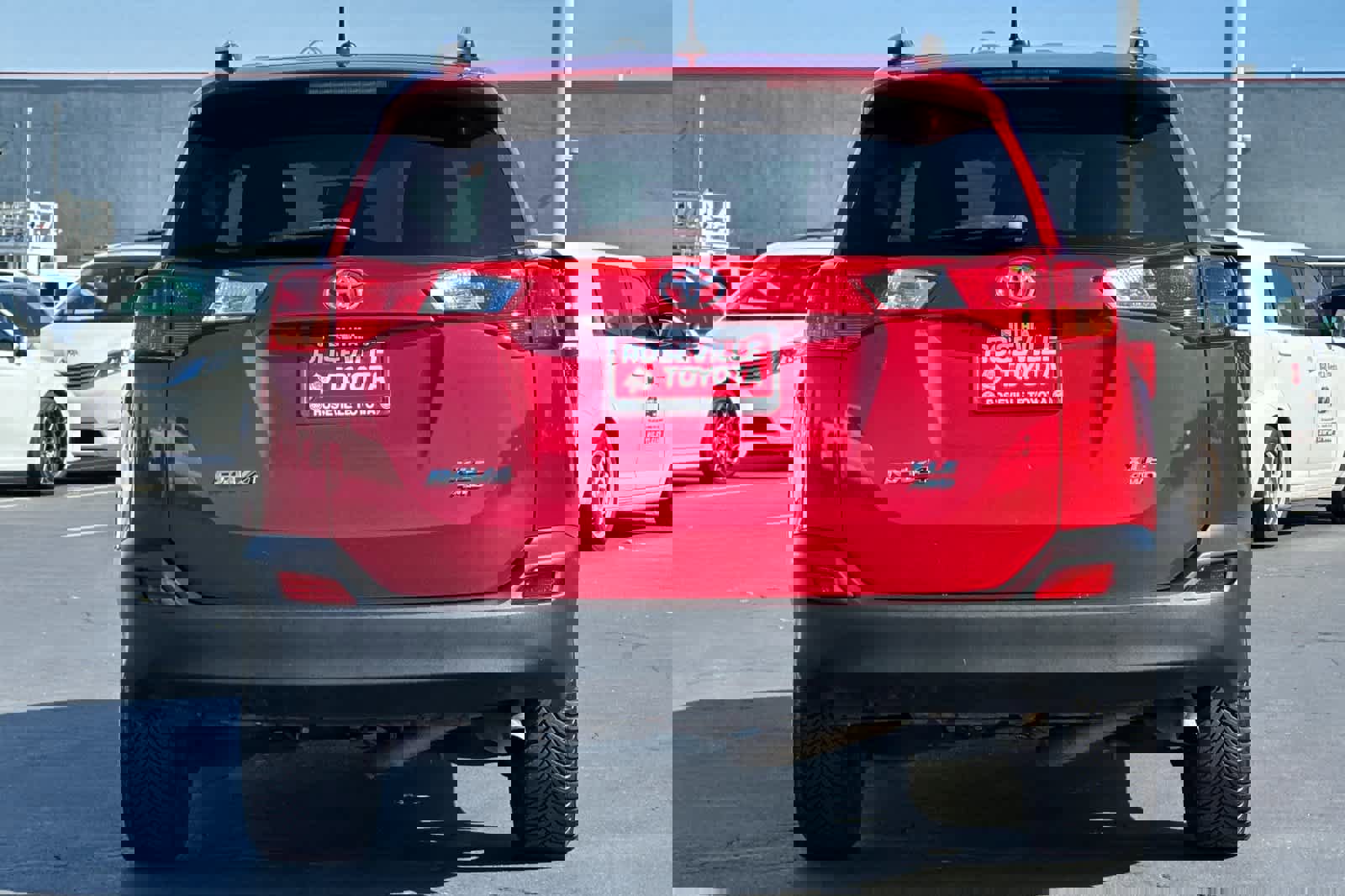 Used 2015 Toyota RAV4 XLE image 8