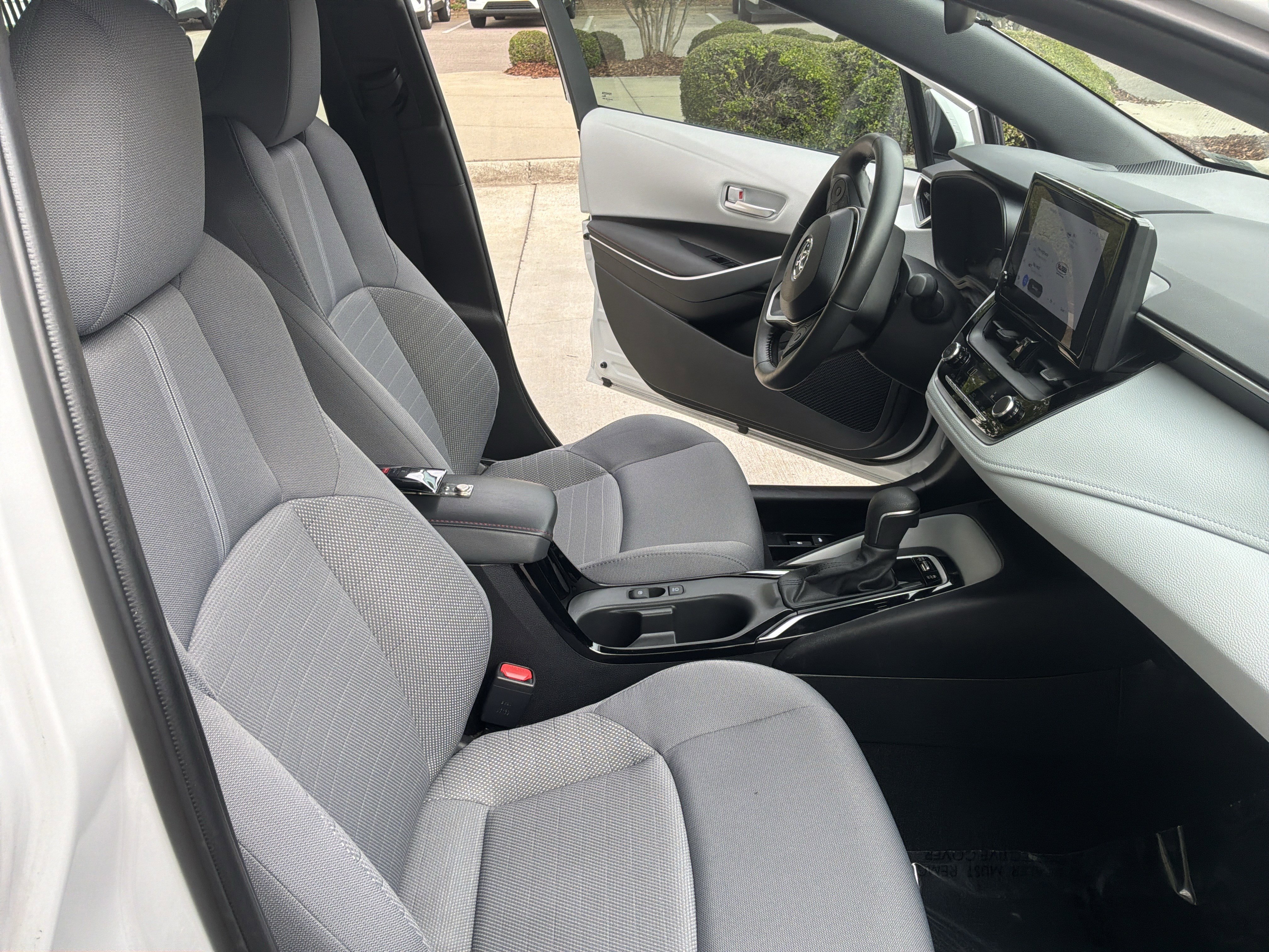 Used 2024 Toyota Corolla SE FWD image 32