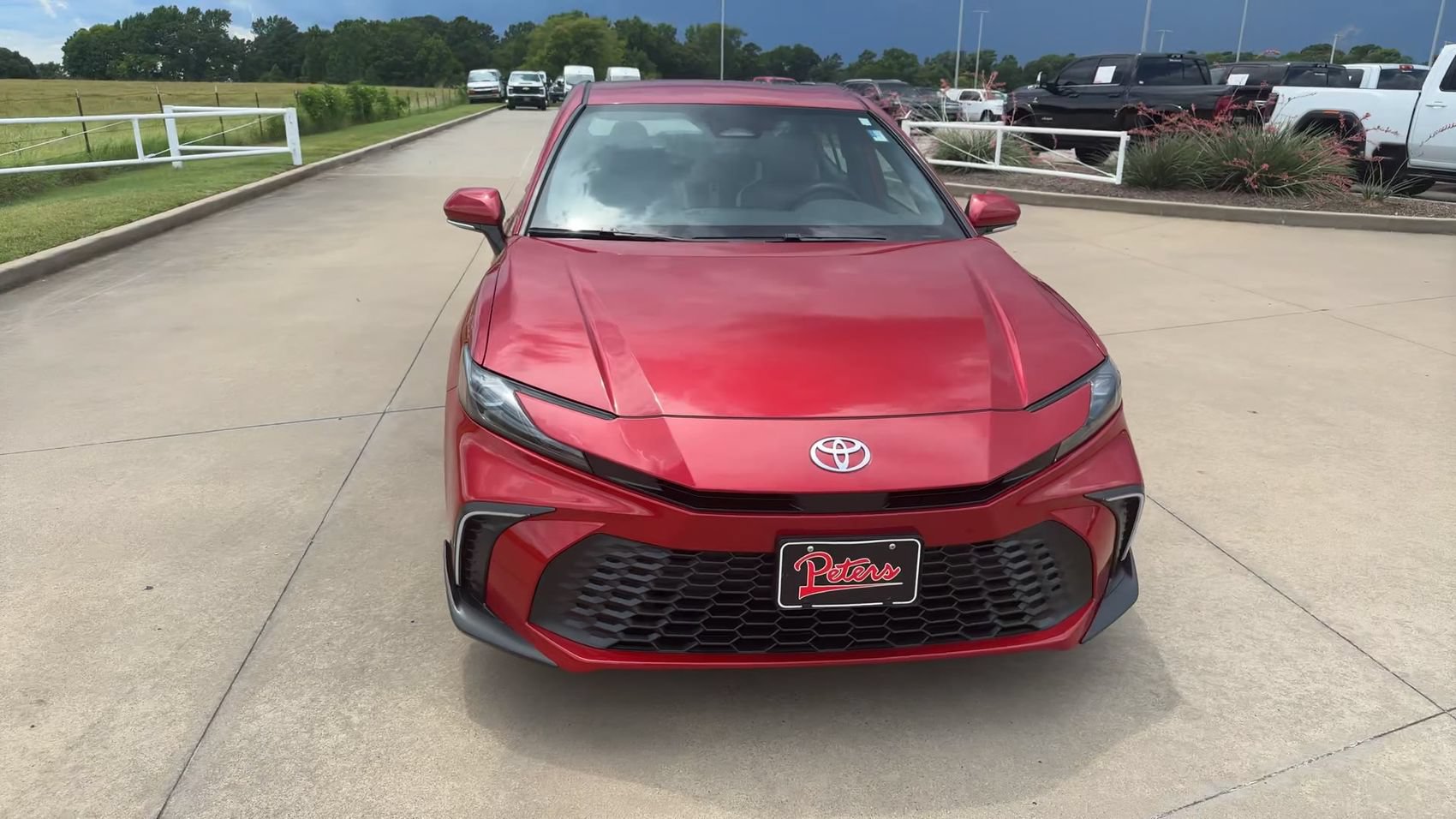 Used 2025 Toyota Camry SE w/ Convenience Package FWD image 4