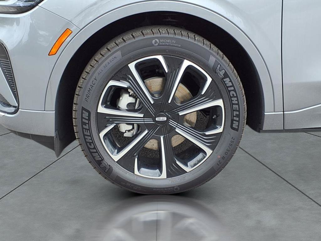 New 2025 Lincoln Nautilus Reserve AWD/4WD image 12