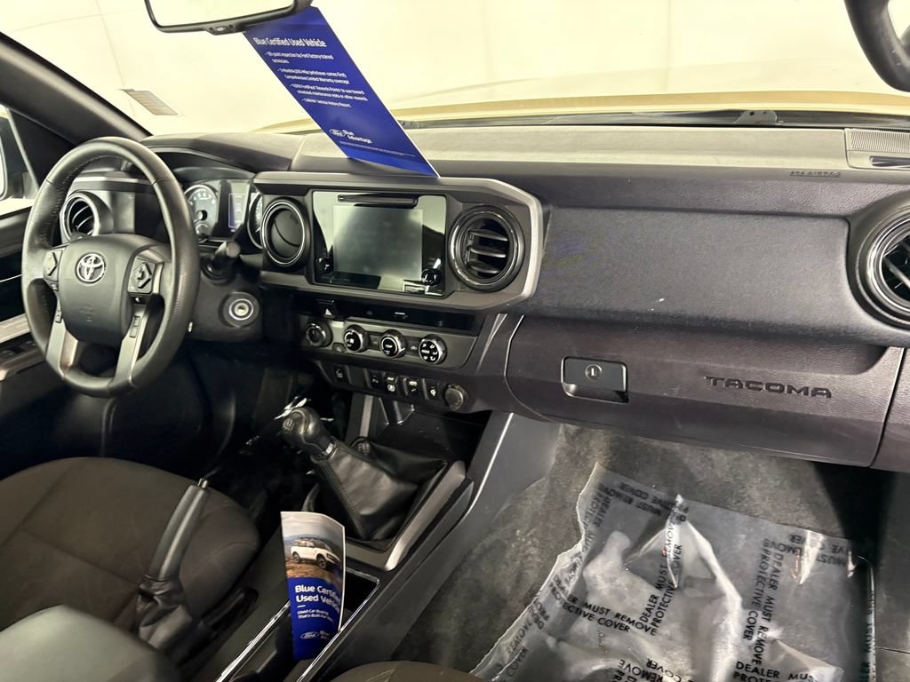 Used 2018 Toyota Tacoma TRD Off-Road w/ Technology Package AWD/4WD image 34