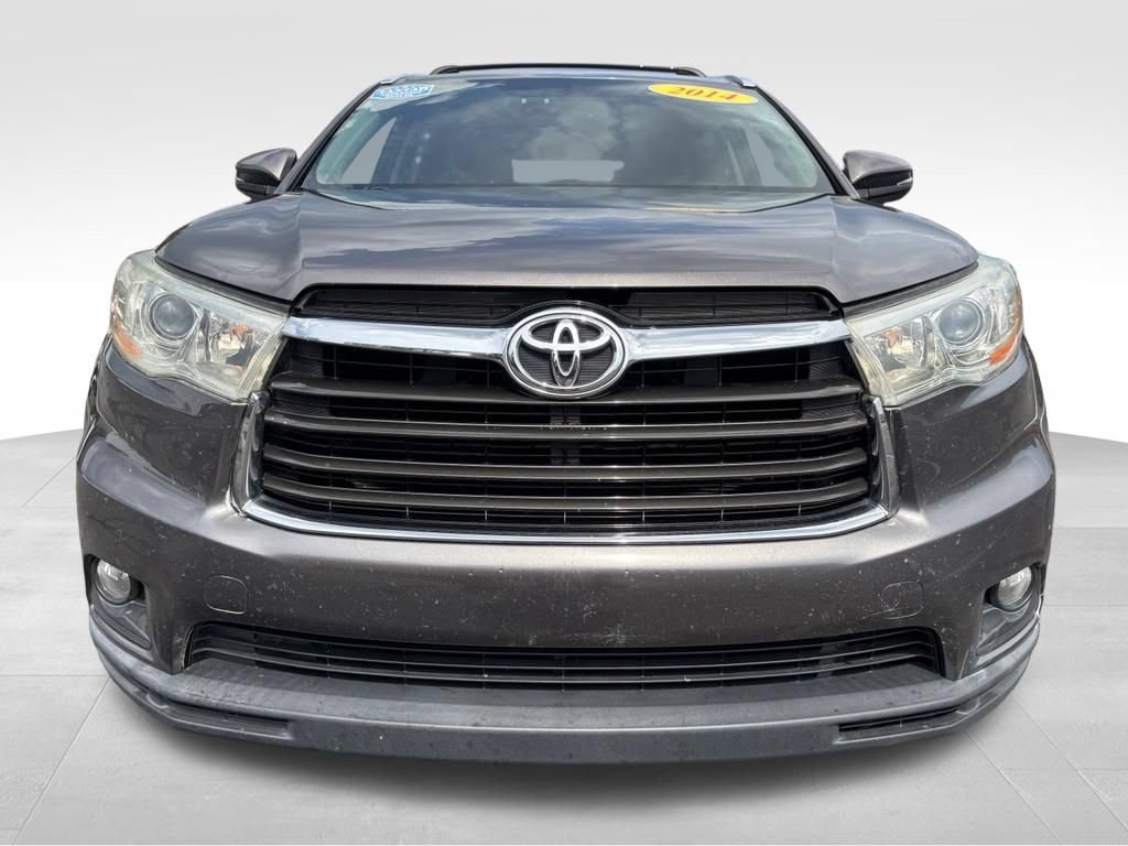 Used 2014 Toyota Highlander XLE FWD image 8