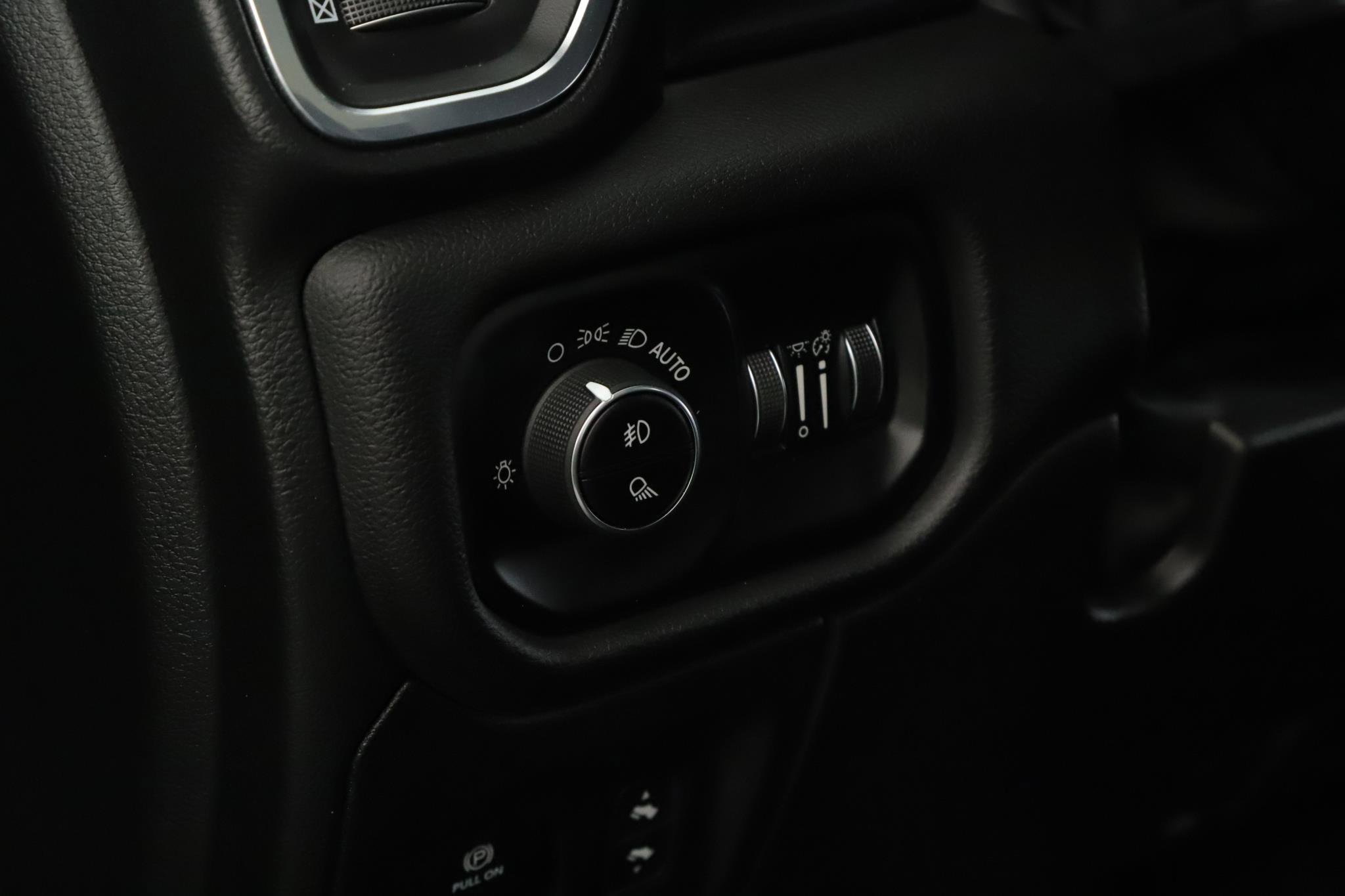 Used 2024 RAM 1500 Laramie AWD/4WD image 8