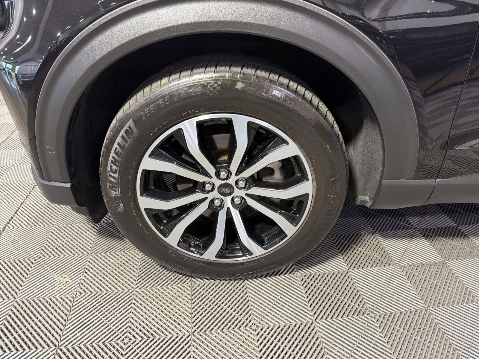 Used 2020 Ford Explorer ST w/ Premium Technology Package image 23