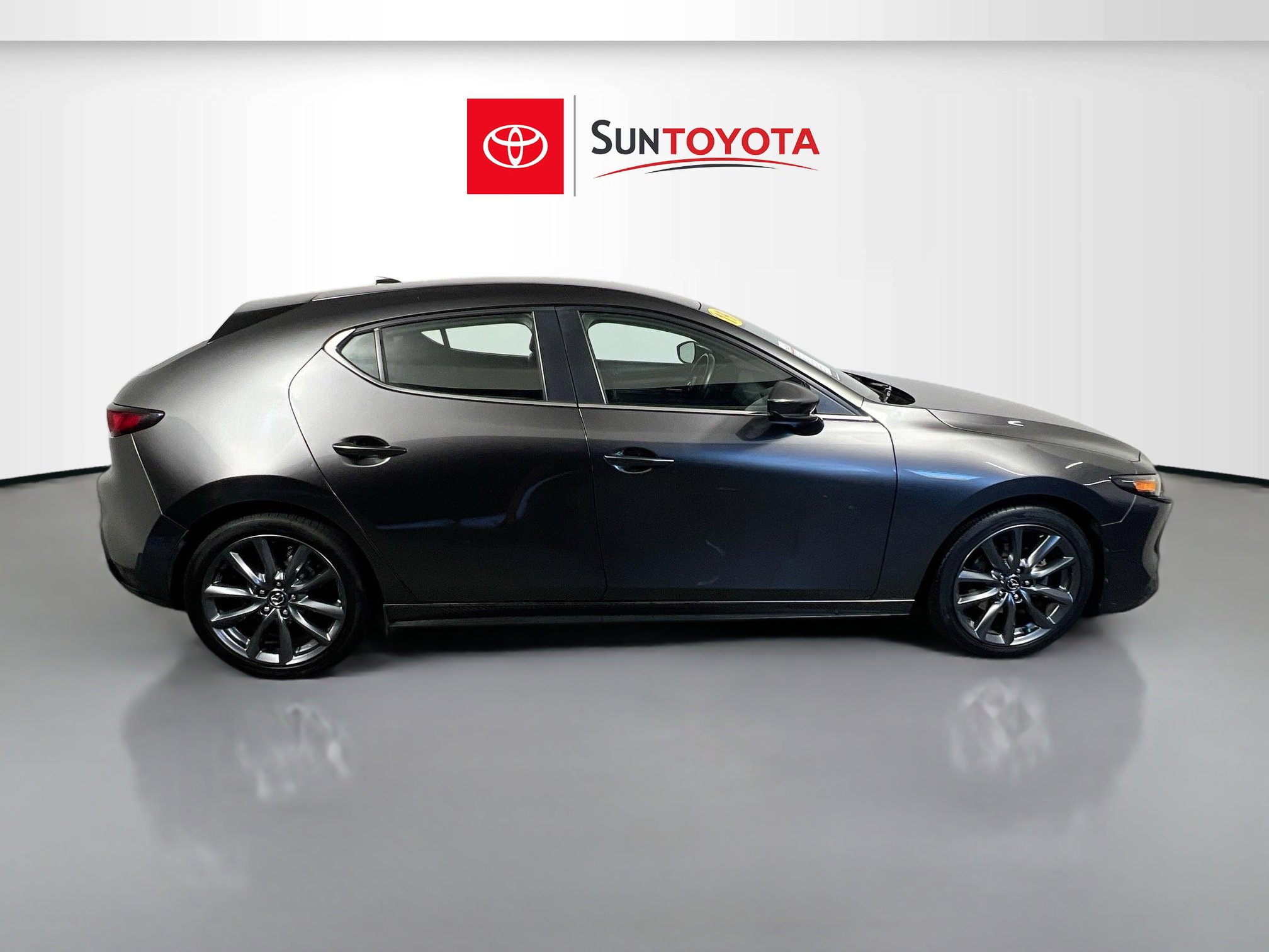 Used 2019 MAZDA MAZDA3 AWD Hatchback w/ Preferred Pkg image 2