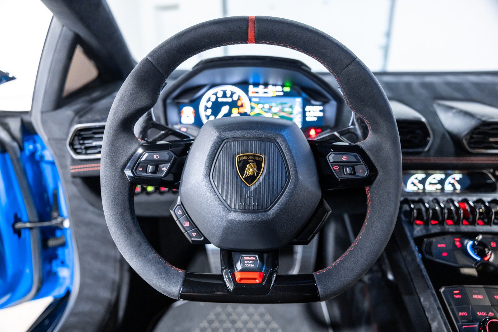 Used 2018 Lamborghini Huracan Performante AWD/4WD image 41