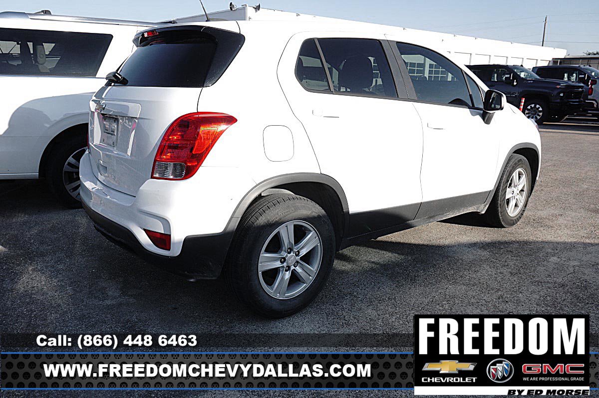 Used 2020 Chevrolet Trax LS w/ Tint and Cruise Package FWD image 4