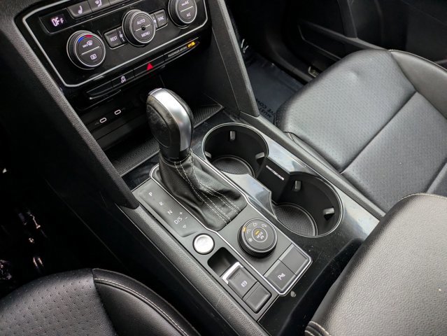 Used 2022 Volkswagen Atlas SEL R-Line AWD/4WD image 13