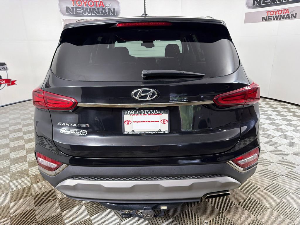 Used 2019 Hyundai Santa Fe SE FWD image 4