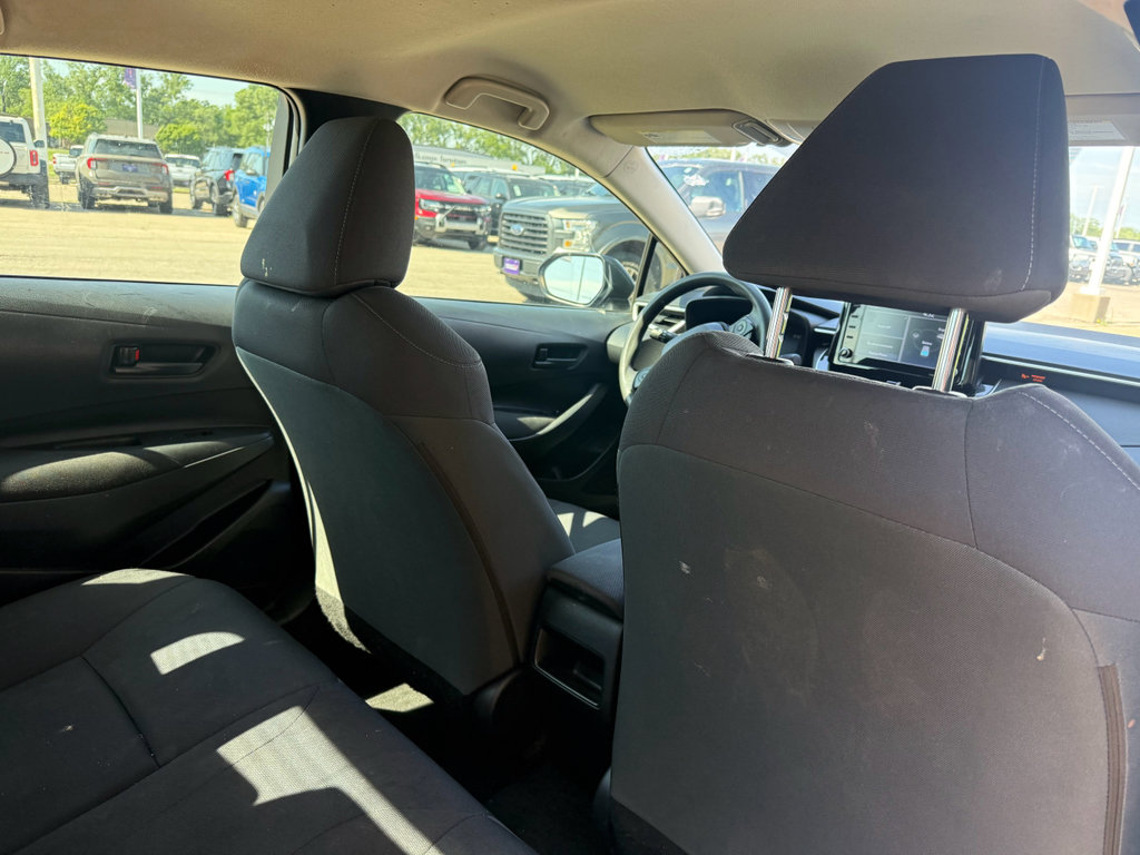 Used 2022 Toyota Corolla LE FWD image 11