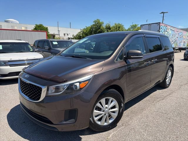 Used 2016 Kia Sedona LX w/ Option Group 020 FWD image 3