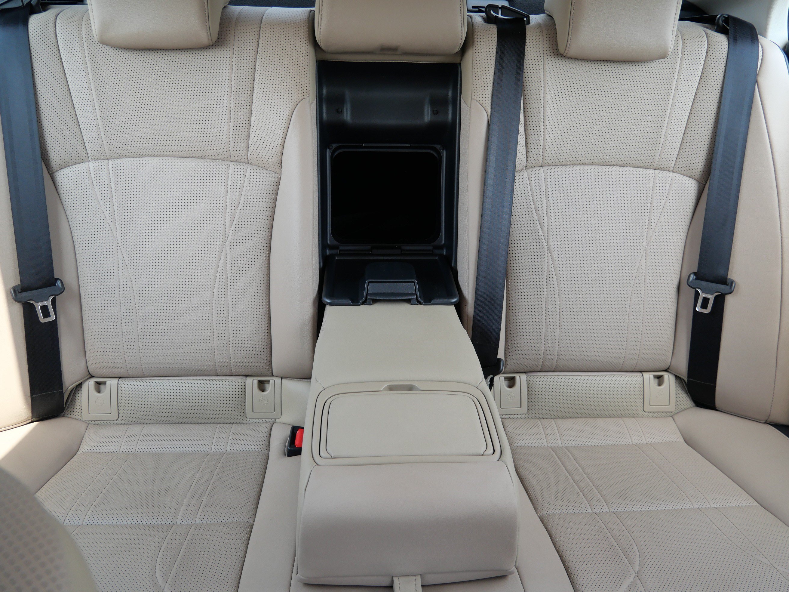 Used 2019 Lexus ES 300h FWD image 13