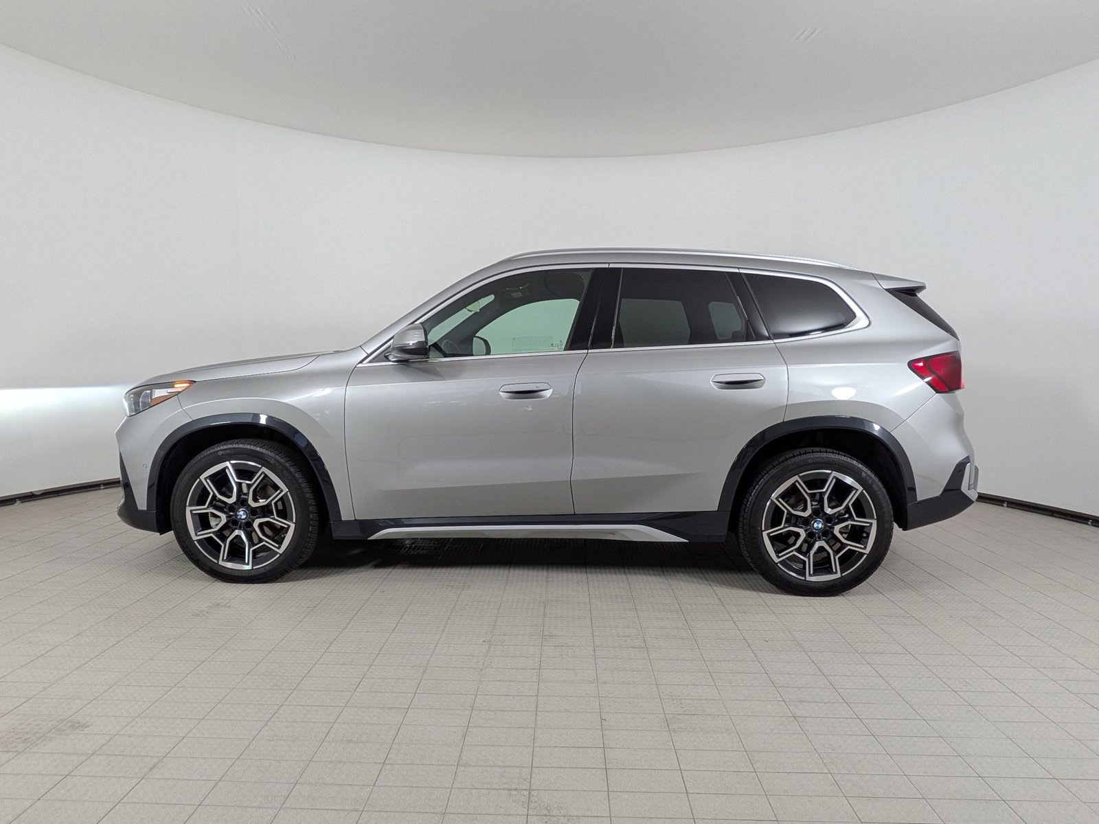 Used 2025 BMW X1 xDrive28i w/ Convenience Package AWD/4WD video 2