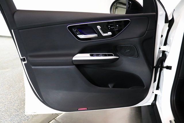 Used 2025 Mercedes-Benz GLC 350e 4MATIC w/ AMG Line image 18