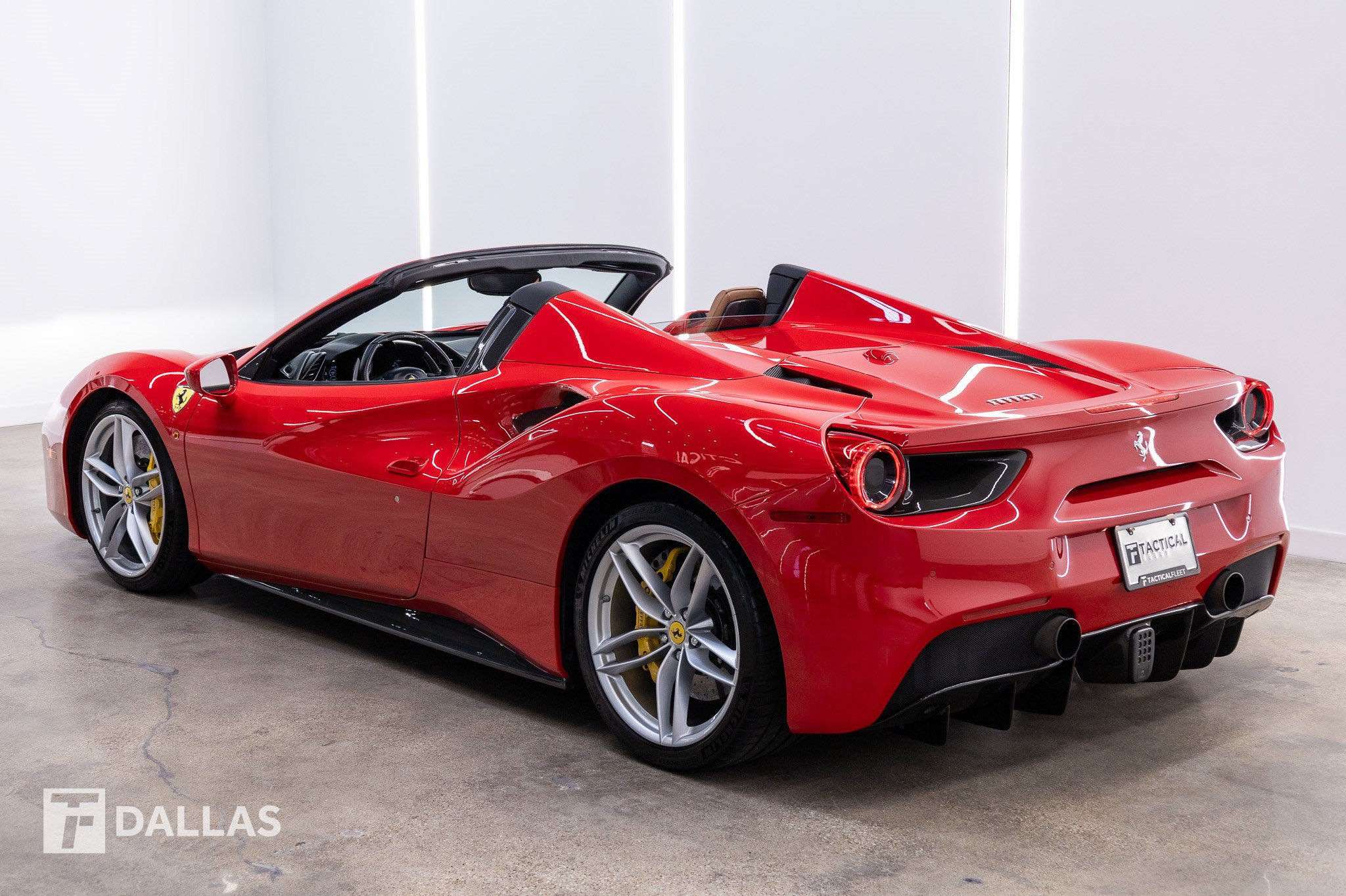 Used 2016 Ferrari 488 Spider RWD image 8