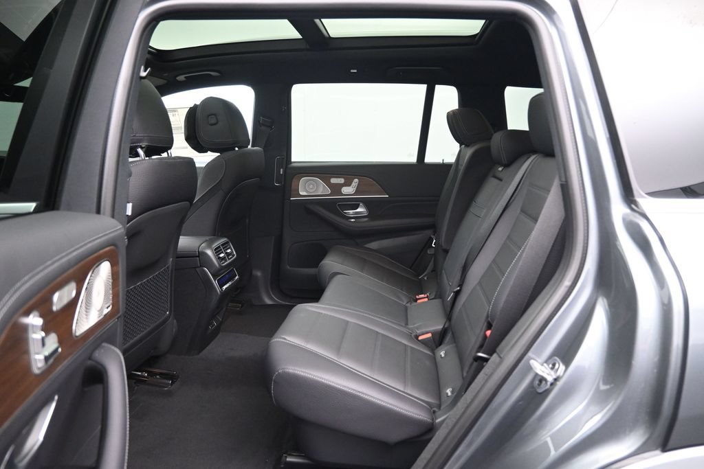 New 2026 Mercedes-Benz GLS 580 4MATIC image 21