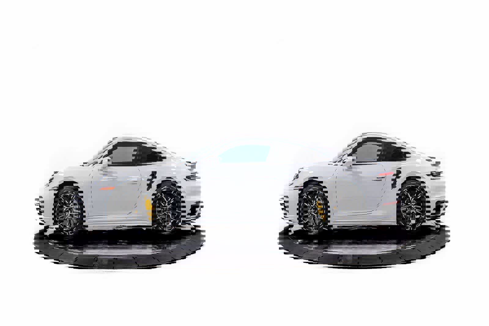 Certified 2021 Porsche 911 Turbo S image 2