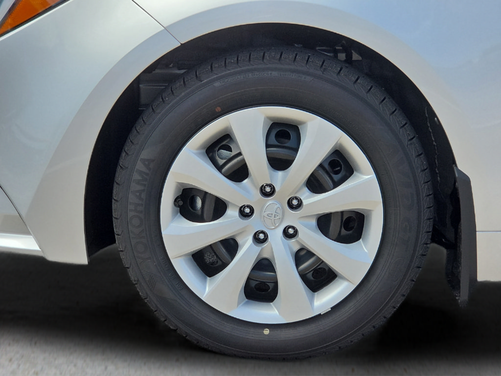 New 2026 Toyota Corolla LE FWD image 9