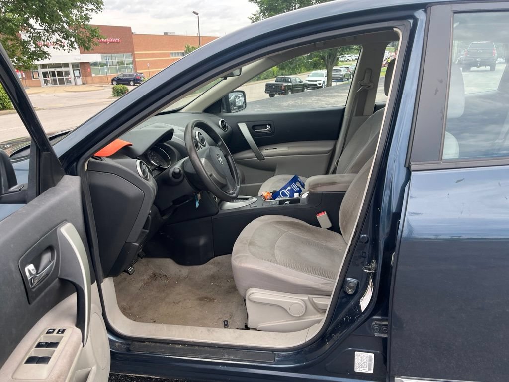 Used 2013 Nissan Rogue S AWD/4WD image 6