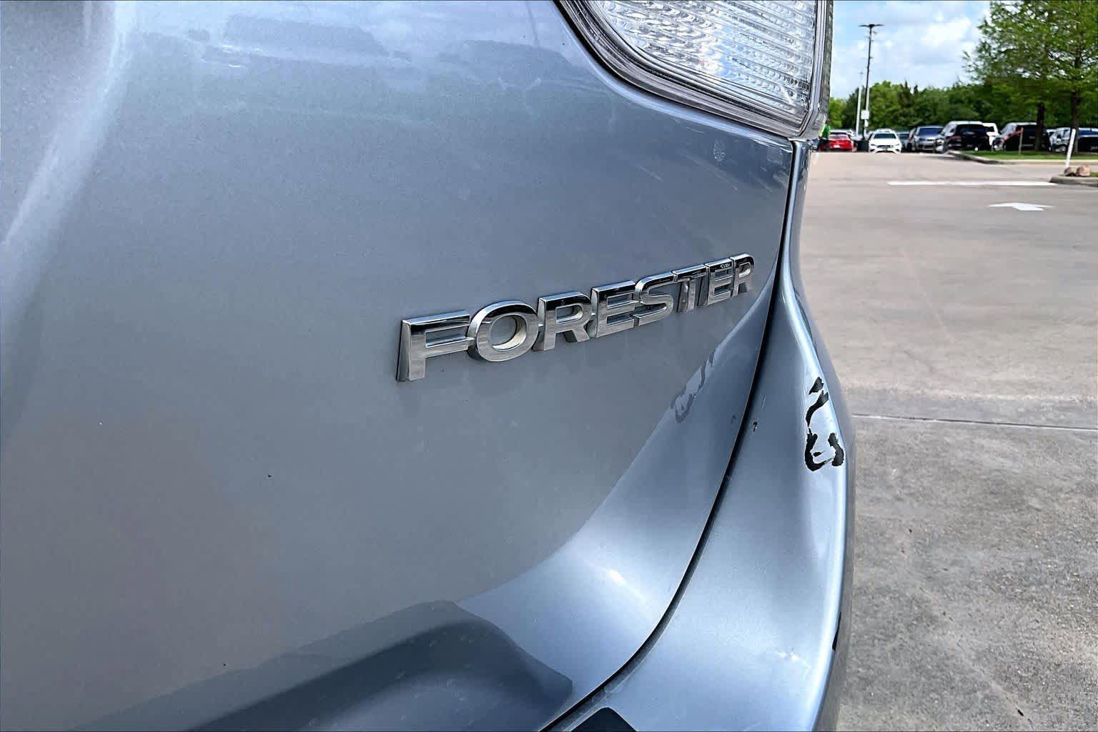 Used 2021 Subaru Forester Premium AWD/4WD image 29