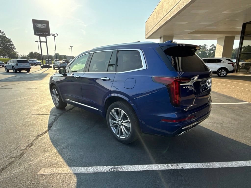 Used 2025 Cadillac XT6 Premium Luxury w/ LPO, Floor Liner Package AWD/4WD image 3