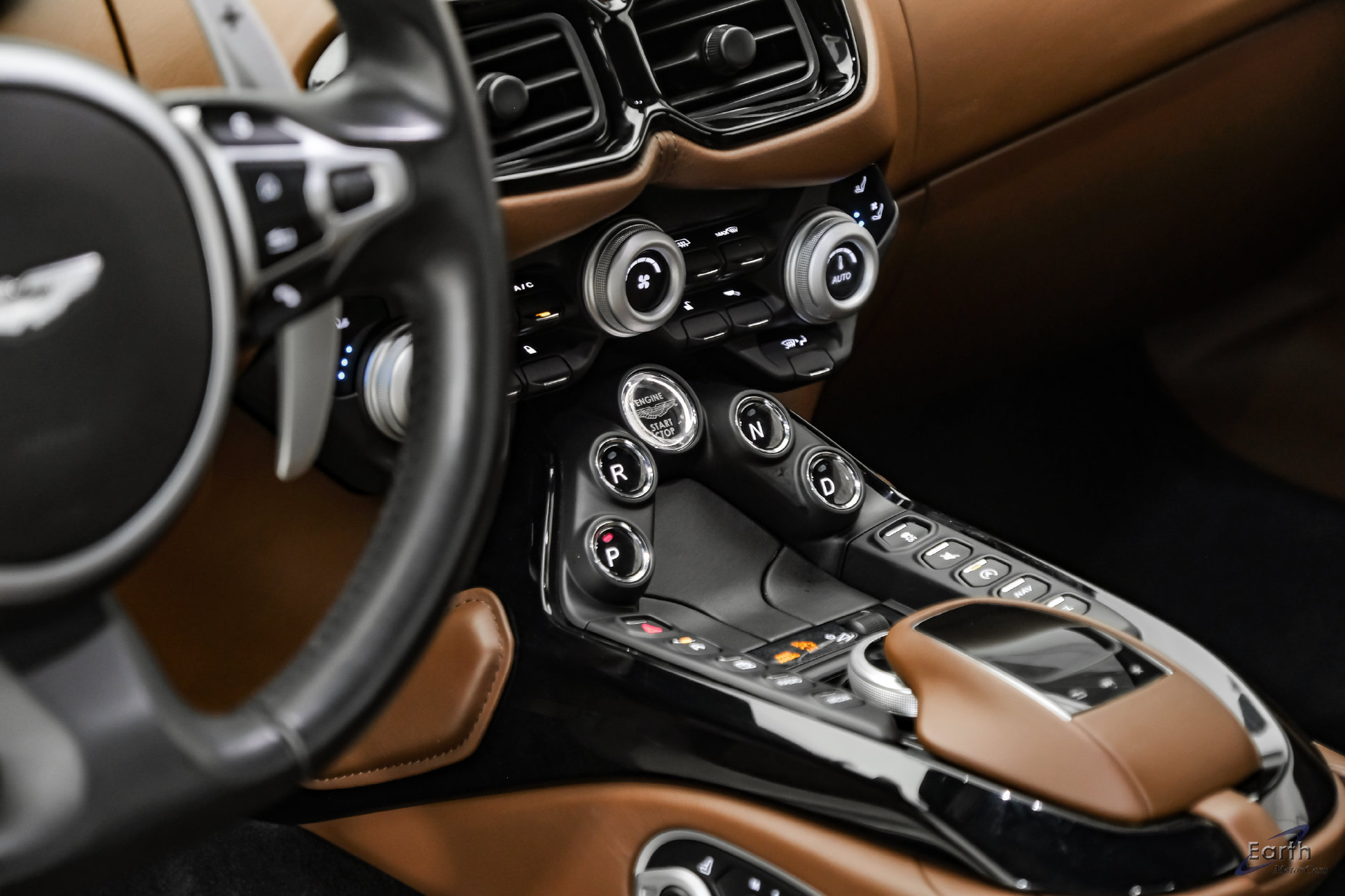 Used 2020 Aston Martin V8 Vantage Coupe RWD image 51