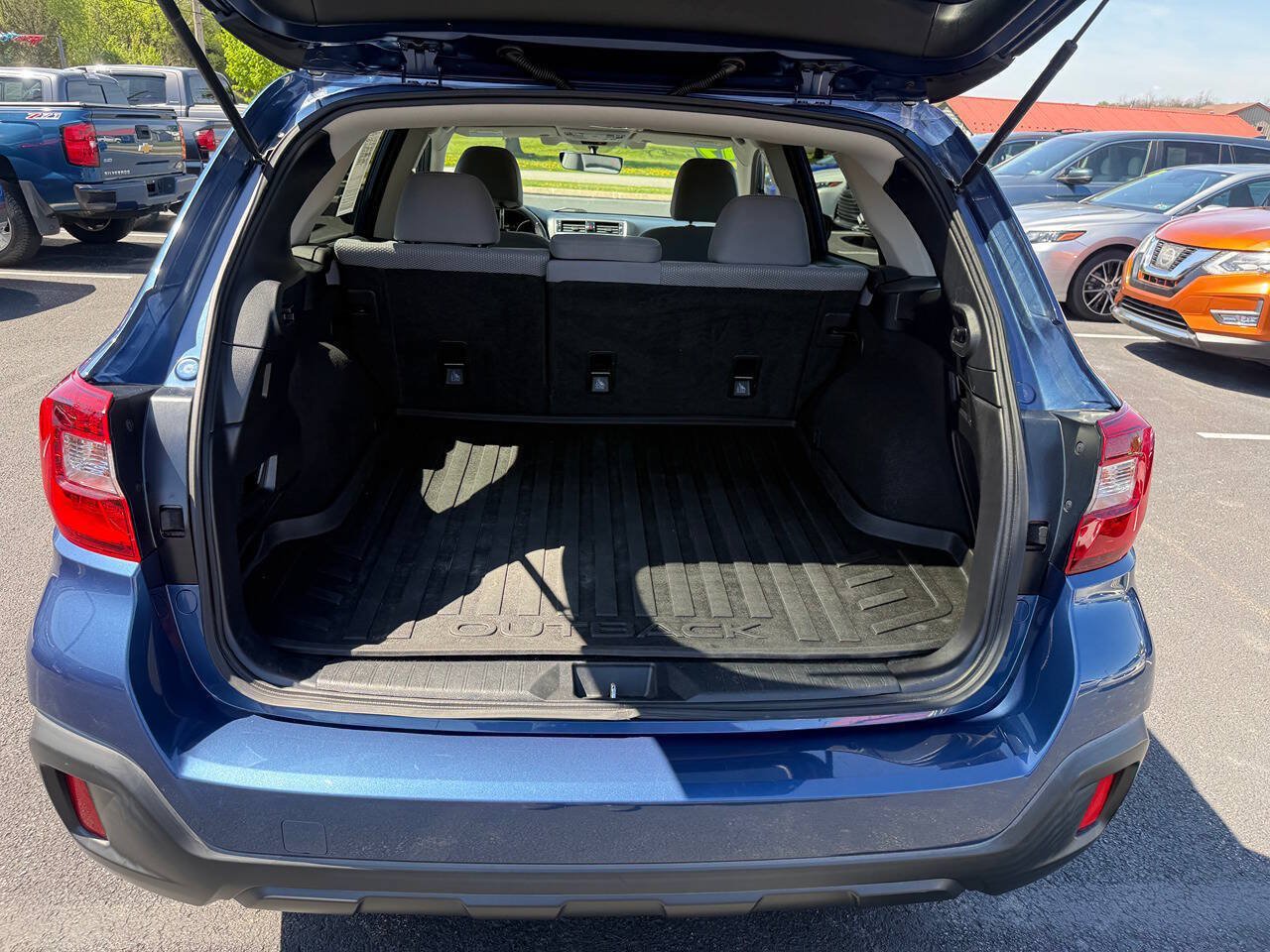 Used 2019 Subaru Outback 2.5i Premium AWD/4WD image 7