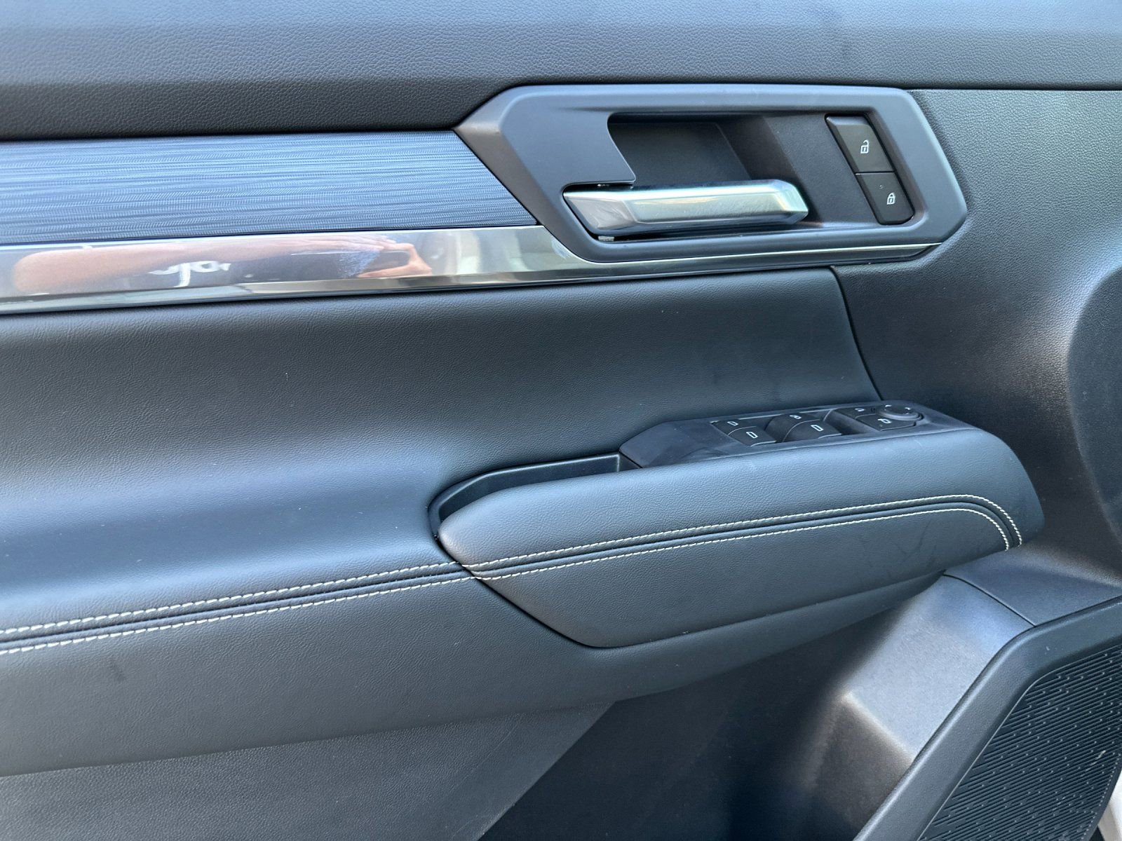 New 2026 GMC Terrain Elevation w/ Black Edition image 11