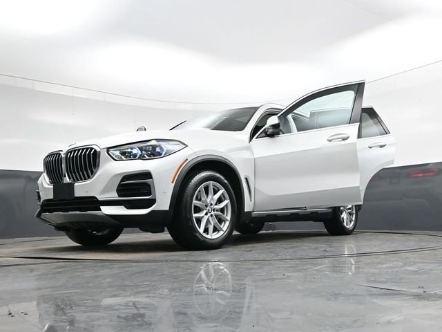 Used 2023 BMW X5 xDrive40i w/ Executive Package image 49