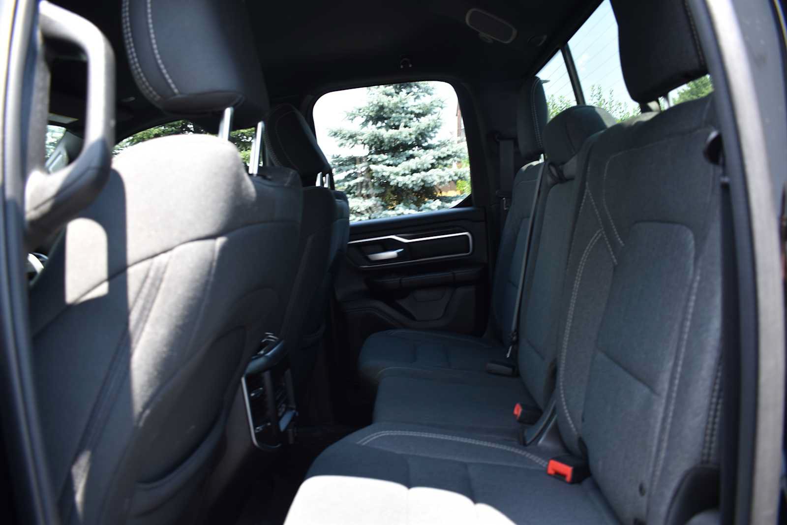 Used 2019 RAM 1500 Big Horn AWD/4WD image 10