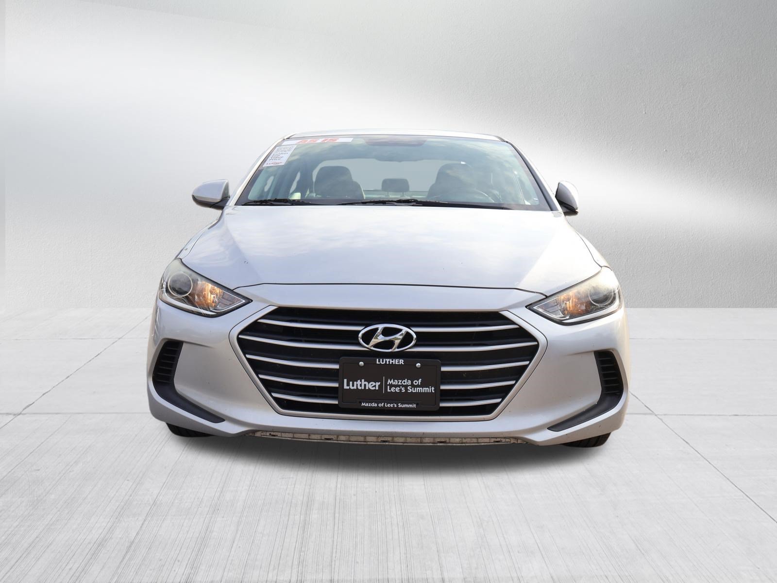 Used 2018 Hyundai Elantra SEL FWD image 2