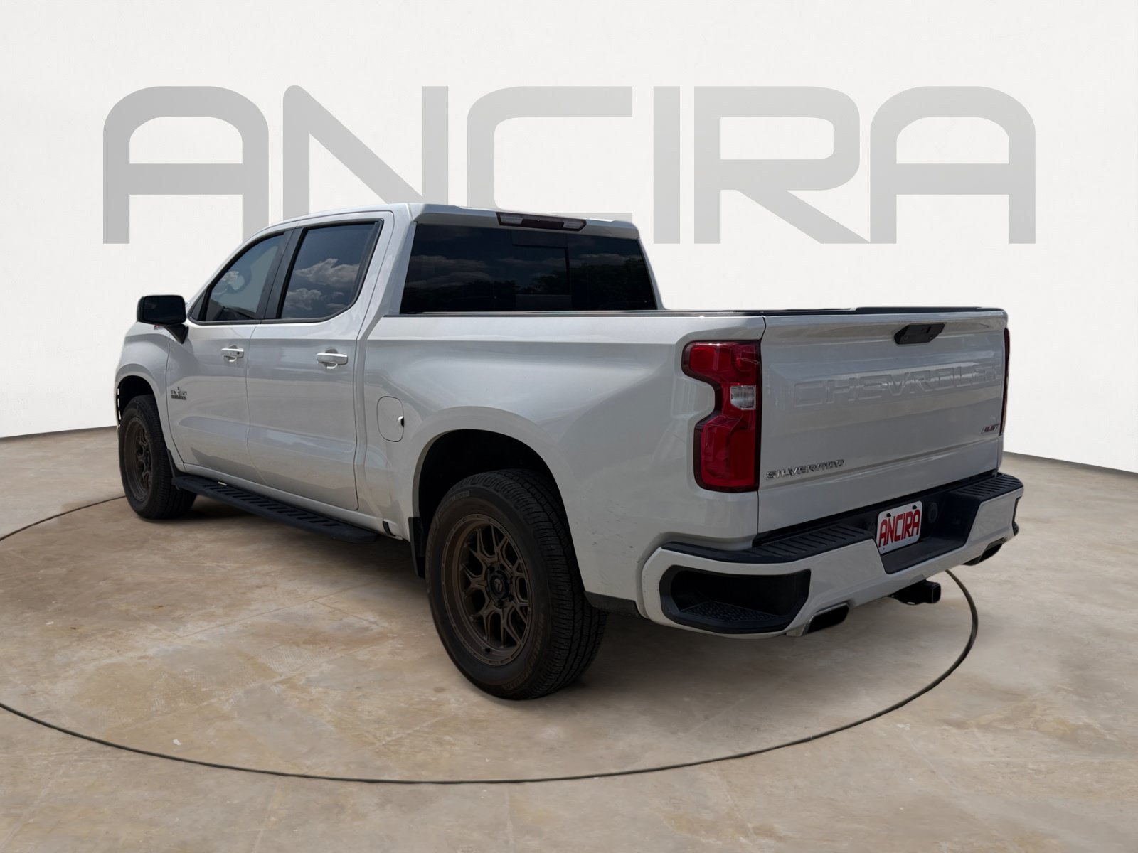 Used 2020 Chevrolet Silverado 1500 RST w/ Texas Edition AWD/4WD image 7