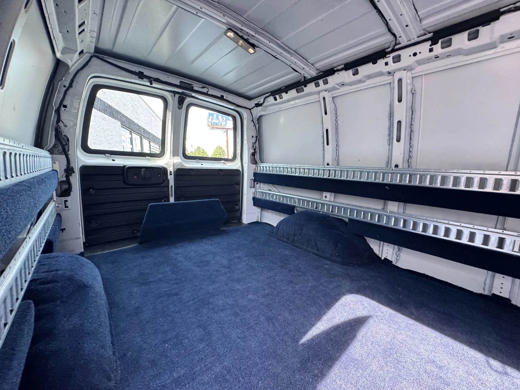 Used 2019 Chevrolet Express 2500 image 23