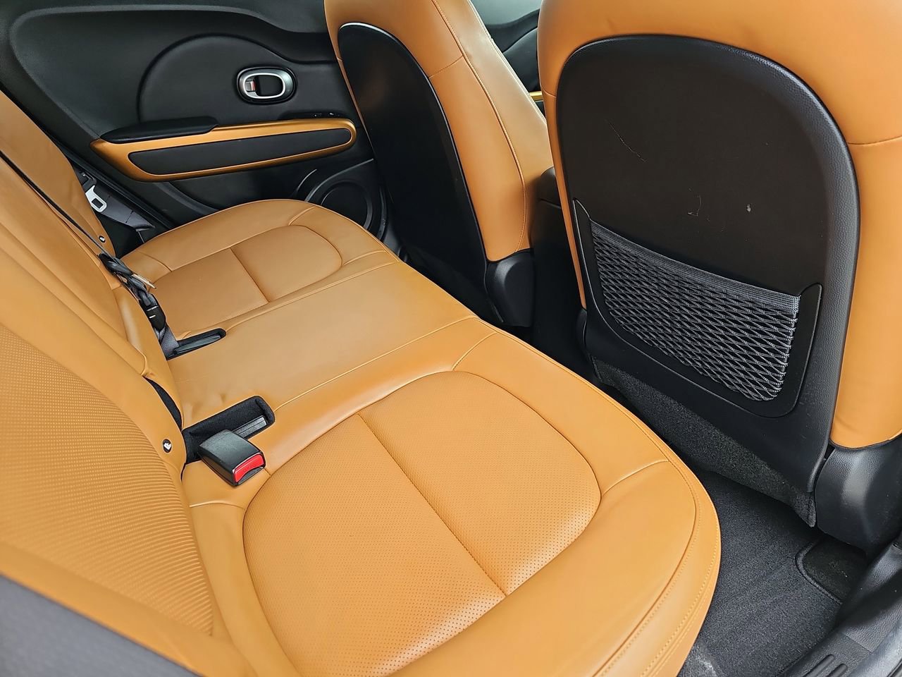 Used 2015 Kia Soul ! w/ Sun & Sound Package FWD image 14