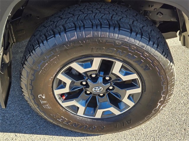 Used 2022 Toyota Tacoma TRD Off-Road w/ Technology Package image 9