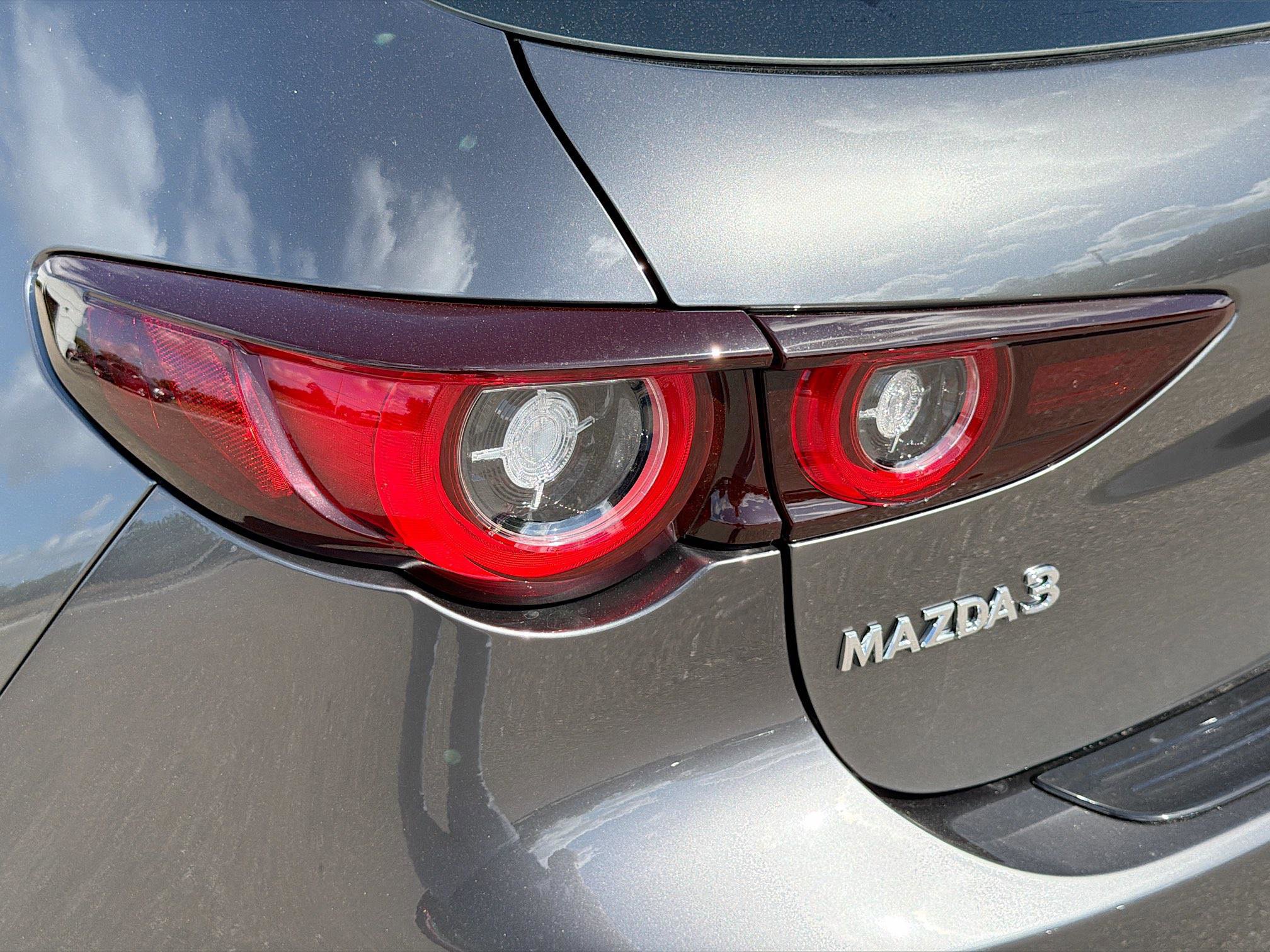 New 2026 MAZDA MAZDA3 2.5 S Hatchback w/ Premium Pkg FWD image 11