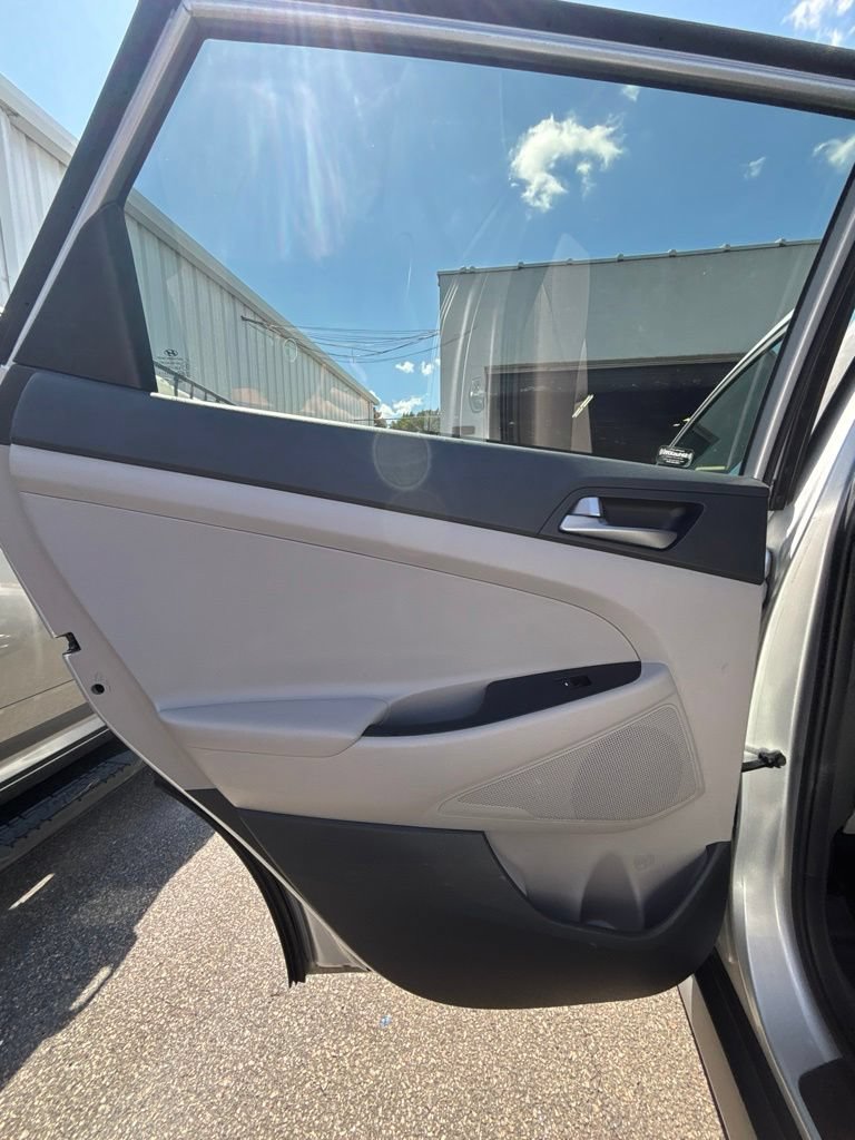 Used 2017 Hyundai Tucson Sport FWD image 16