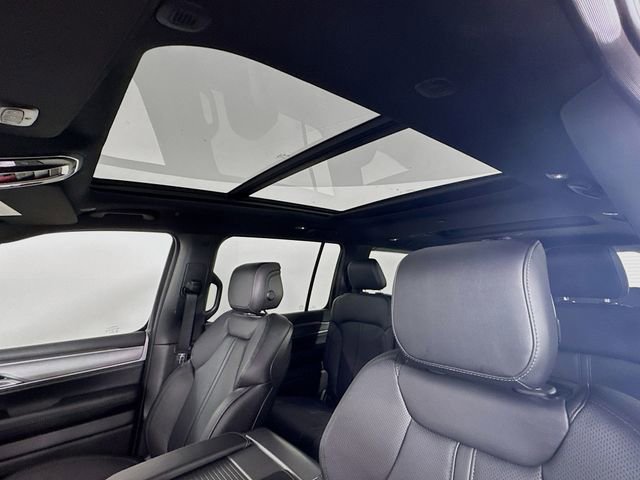 New 2025 Jeep Wagoneer L Series II image 26