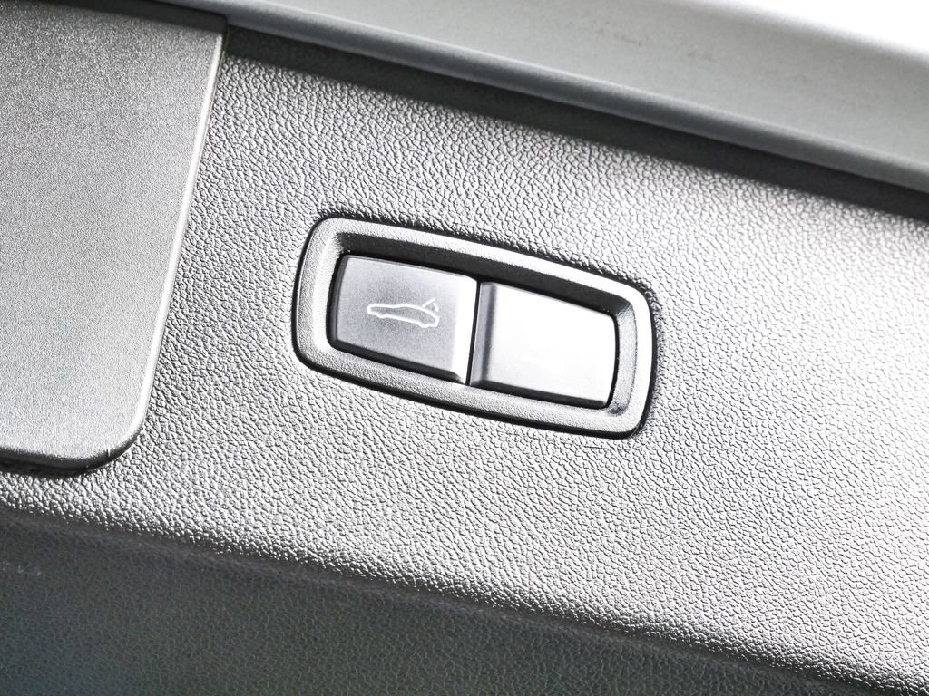 Certified 2022 Porsche Cayenne E-Hybrid AWD/4WD image 31