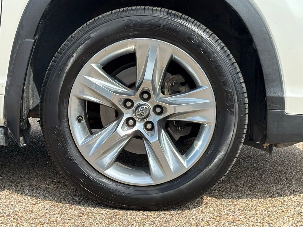 Used 2019 Toyota Highlander Limited FWD image 9