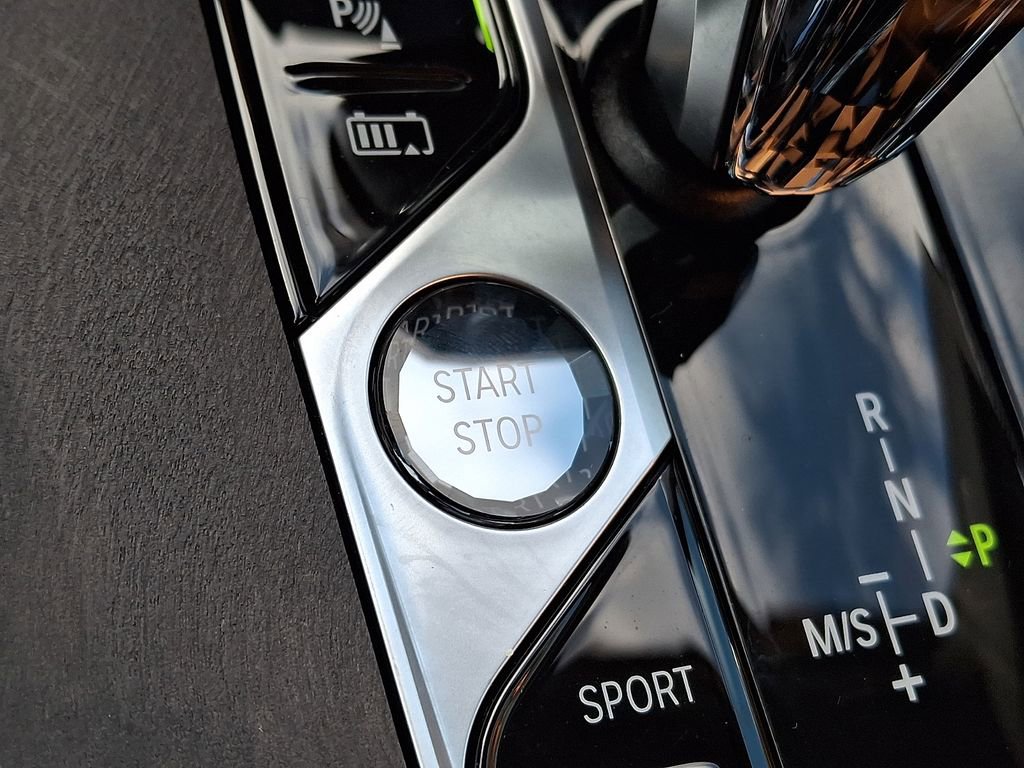 Certified 2023 BMW X5 xDrive45e w/ Executive Package image 21