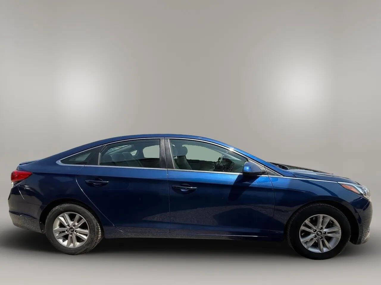 Used 2015 Hyundai Sonata SE image 8